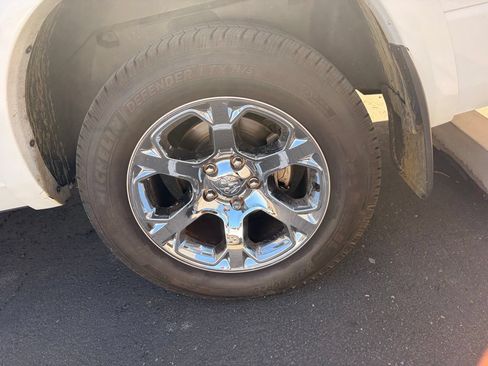 Used 2013 RAM 1500 Laramie w/ Convenience Group RWD image 7