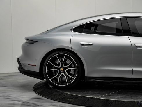 Used 2023 Porsche Taycan Turbo S w/ Premium Package image 17