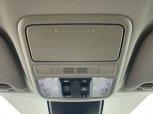 Used 2022 Honda Odyssey EX-L image 25