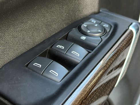 Used 2020 Chevrolet Silverado 1500 LT Trail Boss image 15