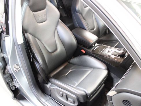 Used 2009 Audi S6 Sedan AWD/4WD image 25