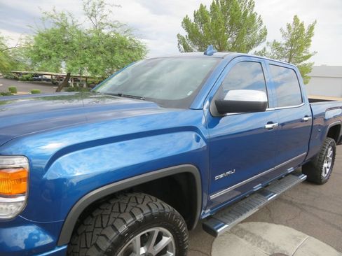 Used 2015 GMC Sierra 1500 Denali w/ Driver Alert Package AWD/4WD image 8