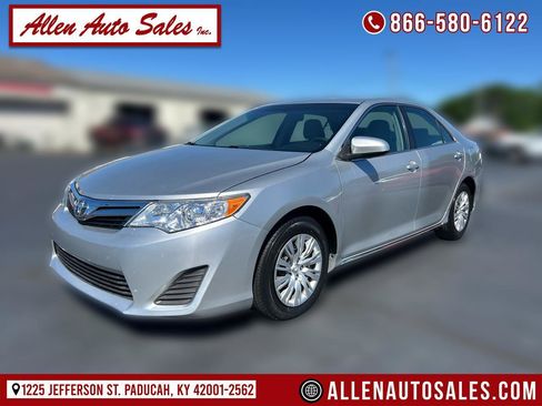 Used 2014 Toyota Camry LE FWD image 1