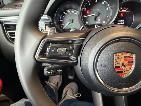 New 2026 Porsche Macan AWD/4WD image 18