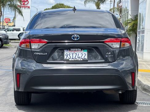 Used 2025 Toyota Corolla LE w/ LE Premium Package FWD image 6