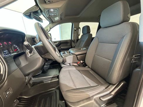 Used 2024 GMC Sierra 2500 Pro w/ Convenience Package image 29