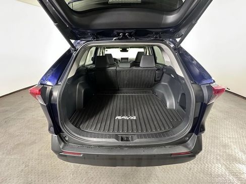 Used 2019 Toyota RAV4 XLE image 14