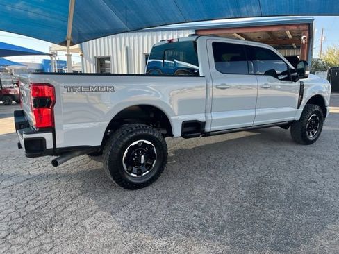 Used 2026 Ford F250 Lariat w/ Tremor Off-Road Package AWD/4WD image 4