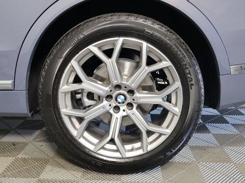Used 2025 BMW X7 xDrive40i AWD/4WD image 16