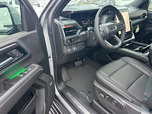 New 2026 GMC Yukon XL Denali w/ Denali Reserve Package AWD/4WD image 20