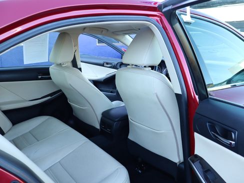 Used 2014 Lexus IS 350 image 32