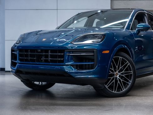 New 2025 Porsche Cayenne Coupe image 21