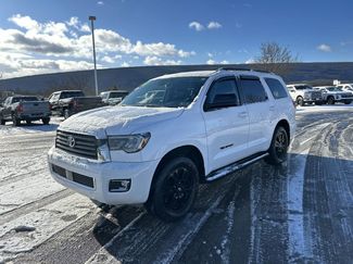 Used 2018 Toyota Sequoia TRD Sport video 3