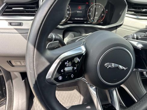 Used 2026 Jaguar F-PACE R-Dynamic S AWD/4WD image 23