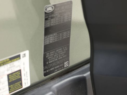 Used 2022 Land Rover Defender 110 SE image 97