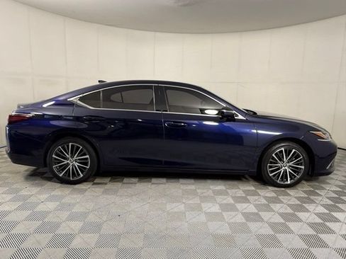 Used 2022 Lexus ES 350 w/ Premium Package FWD image 9