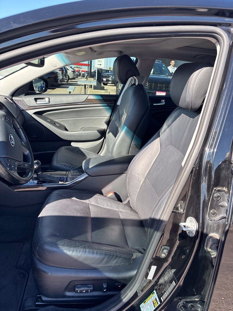 Used 2015 Kia Cadenza Premium FWD image 13