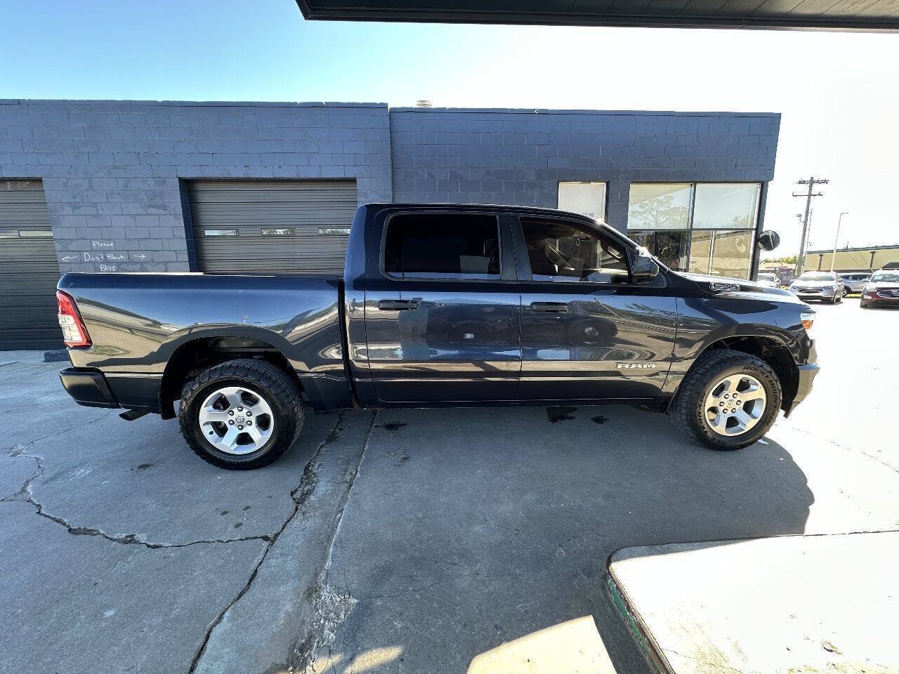 Used 2019 RAM 1500 Tradesman AWD/4WD image 9