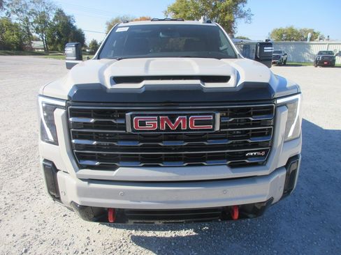 New 2026 GMC Sierra 3500 AT4 image 12