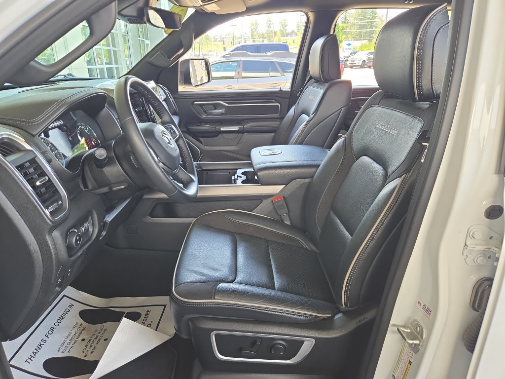Used 2023 RAM 1500 Laramie AWD/4WD image 14