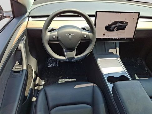 Used 2024 Tesla Model Y Long Range AWD/4WD image 13