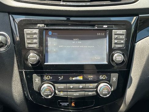 Used 2017 Nissan Rogue Sport SL AWD/4WD image 19