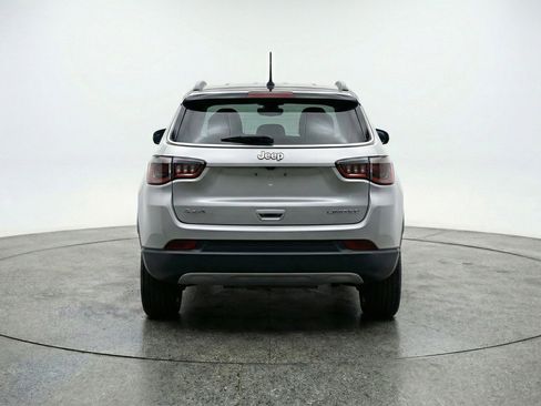 Used 2025 Jeep Compass Limited AWD/4WD image 7