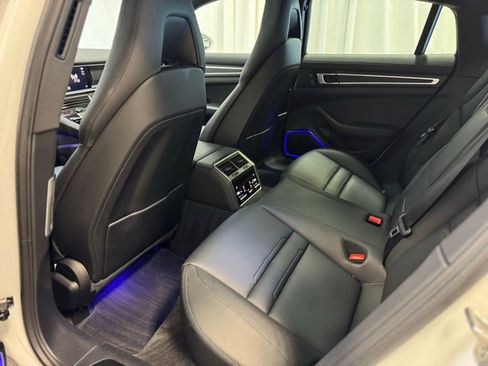 Certified 2023 Porsche Panamera 4 Platinum Edition AWD/4WD image 31