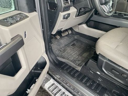 Used 2021 Ford F250 XLT w/ XLT Premium Package image 8