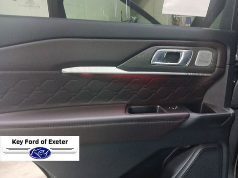 New 2026 Ford Explorer Platinum image 16