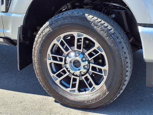 Used 2024 Ford F350 Limited w/ FX4 Off-Road Package image 9