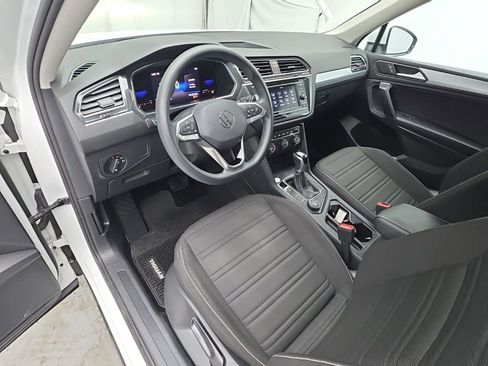 Used 2023 Volkswagen Tiguan S image 8