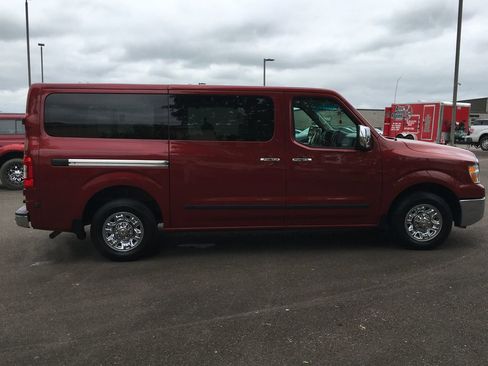 Used 2018 Nissan NV 3500 SL RWD image 8
