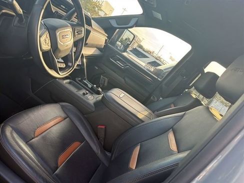 Used 2024 GMC Sierra 2500 AT4 w/ AT4 Premium Plus Package AWD/4WD image 5