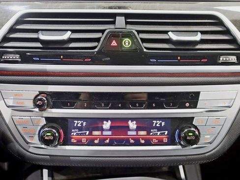 Used 2022 BMW 750i xDrive 750i xDrive w/ Executive Package image 28