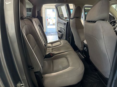 Used 2022 Chevrolet Colorado W/T w/ WT Convenience Package image 39