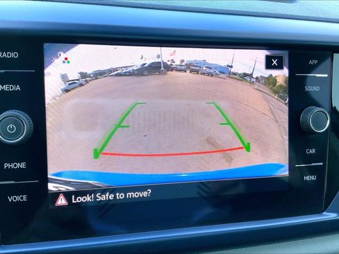 Used 2023 Volkswagen Taos SE w/ Panoramic Sunroof Package FWD image 24