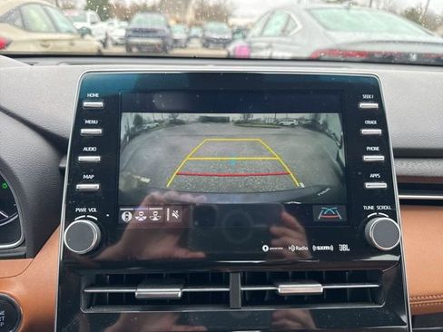 Used 2019 Toyota Avalon image 18