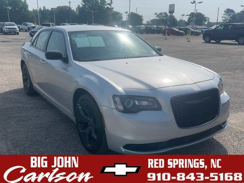Used 2020 Chrysler 300 Touring w/ Sport Appearance Package RWD image 1