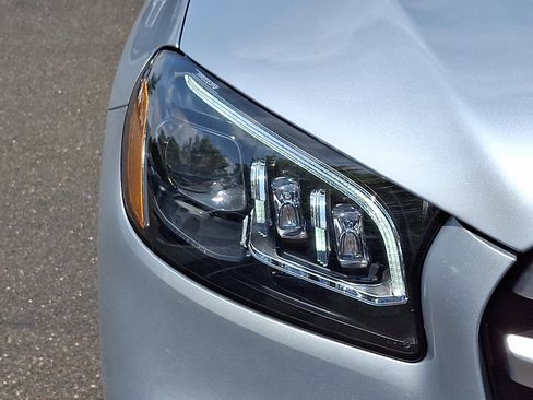 New 2025 Mercedes-Benz GLS 450 4MATIC image 9