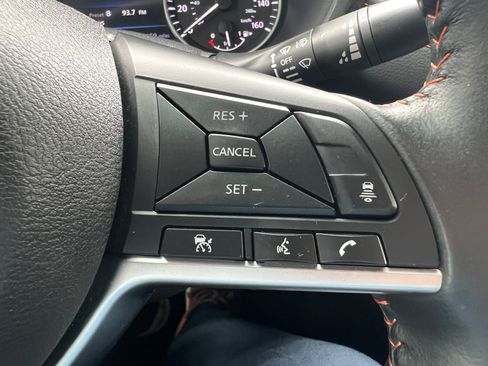Used 2024 Nissan Sentra SR FWD image 17