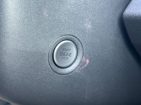 New 2025 Volkswagen ID.4 Pro S image 21