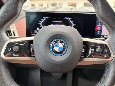 Used 2024 BMW iX M60 AWD/4WD image 10