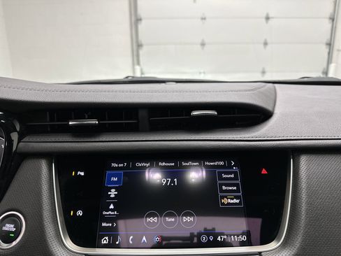 Used 2025 Cadillac XT5 Premium Luxury image 34