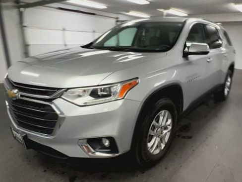 Certified 2020 Chevrolet Traverse LT FWD image 4