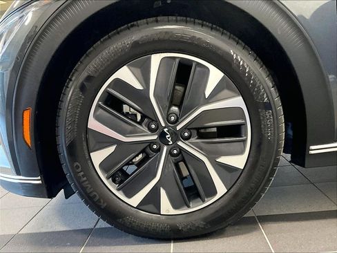 Used 2024 Kia EV6 Light AWD/4WD image 7