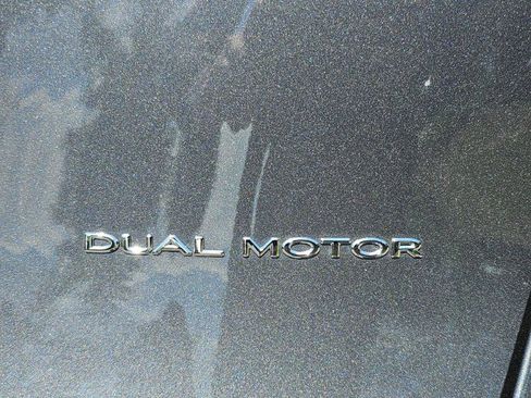 Used 2023 Tesla Model Y Long Range image 31