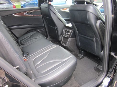 Used 2018 Lincoln MKX Select w/ Select Plus Package AWD/4WD image 14