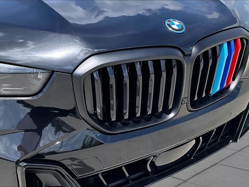 Used 2025 BMW X5 xDrive50e w/ Executive Package AWD/4WD image 28