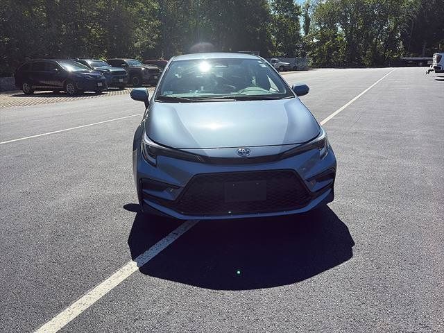 Used 2023 Toyota Corolla SE w/ Carpet Mat Package (TMS) FWD image 5